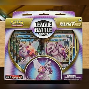 Pokemon Trading Card Game: Origin Forme Palkia VSTAR League Battle Deck